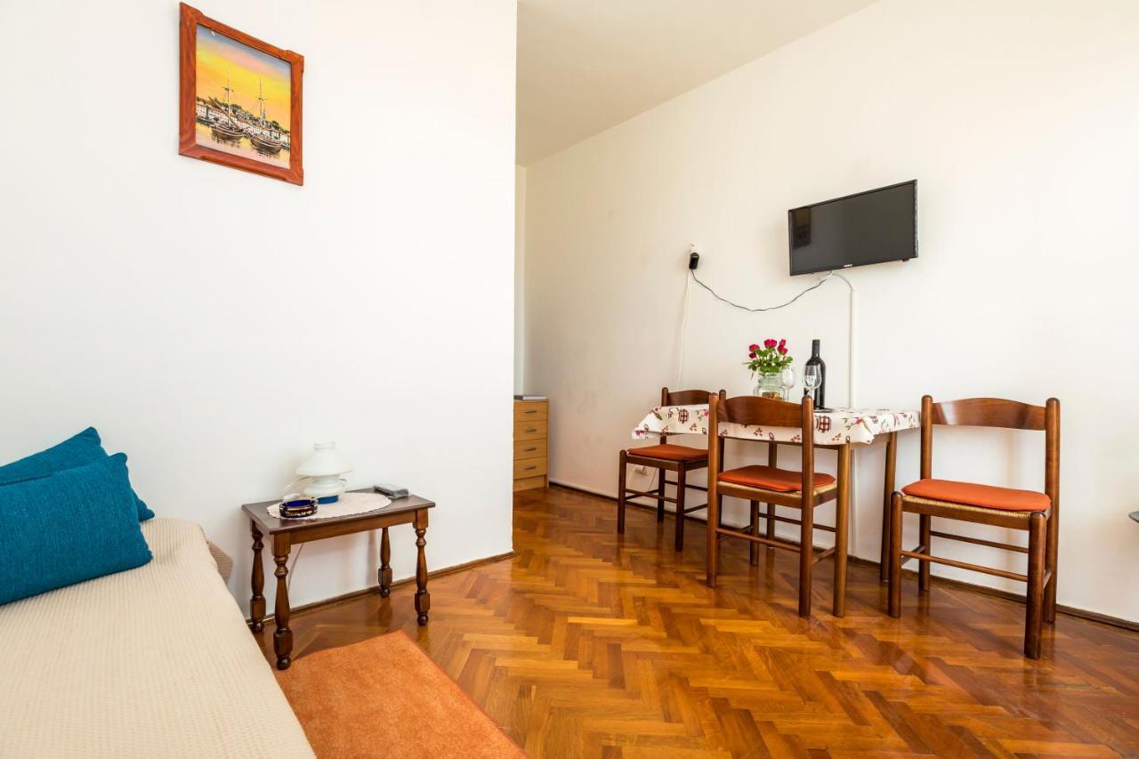 Apartment Muzic Mali Lošinj Εξωτερικό φωτογραφία